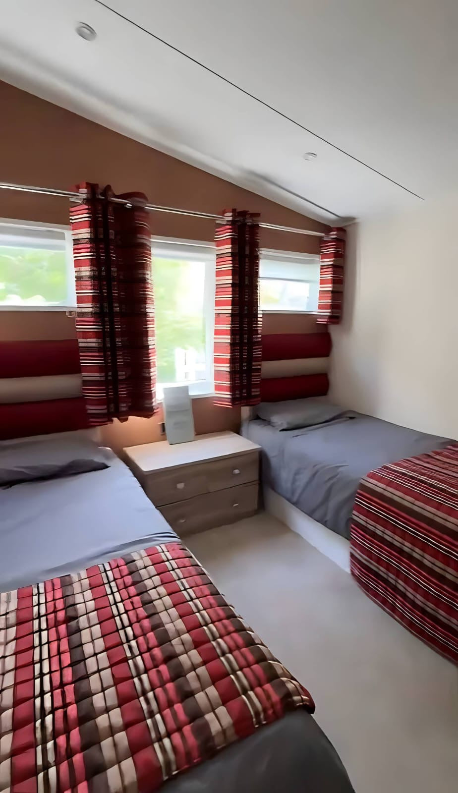 Lodge Résidentiel Haut de Gamme – 74 m² | 2 Chambres | 12,19 m x 6,10 m