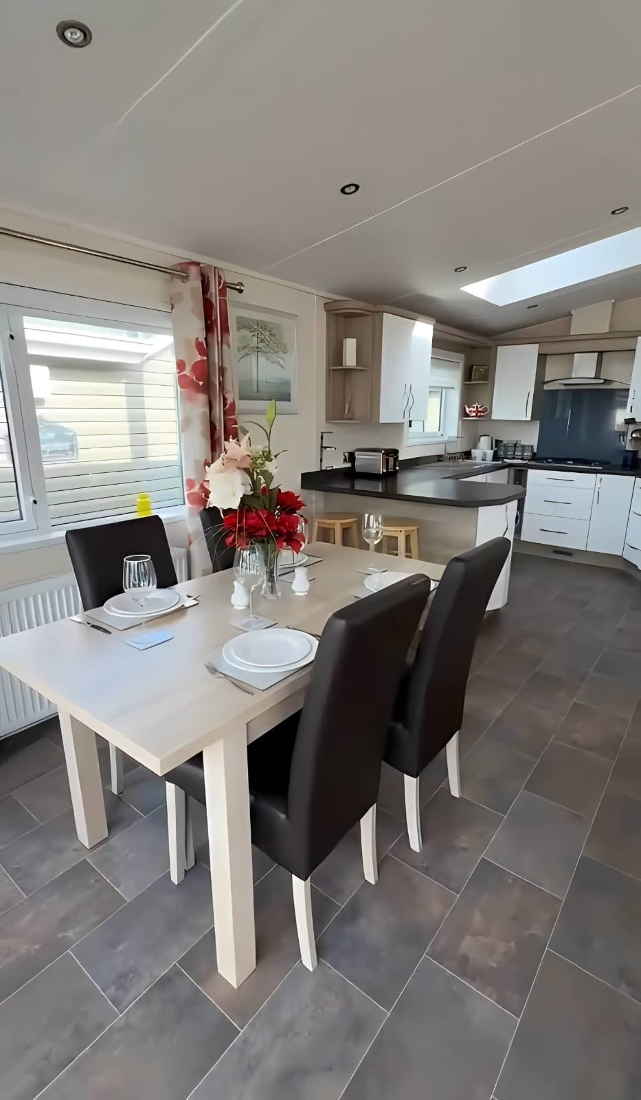 Lodge Résidentiel Haut de Gamme – 74 m² | 2 Chambres | 12,19 m x 6,10 m
