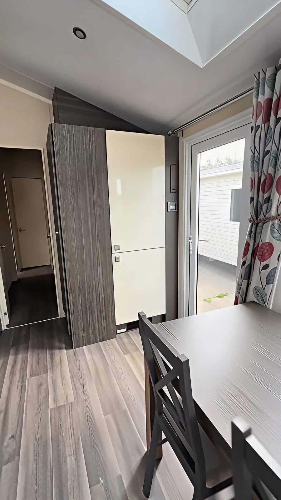 Chalet Résidentiel Compact et Moderne – 53 m²